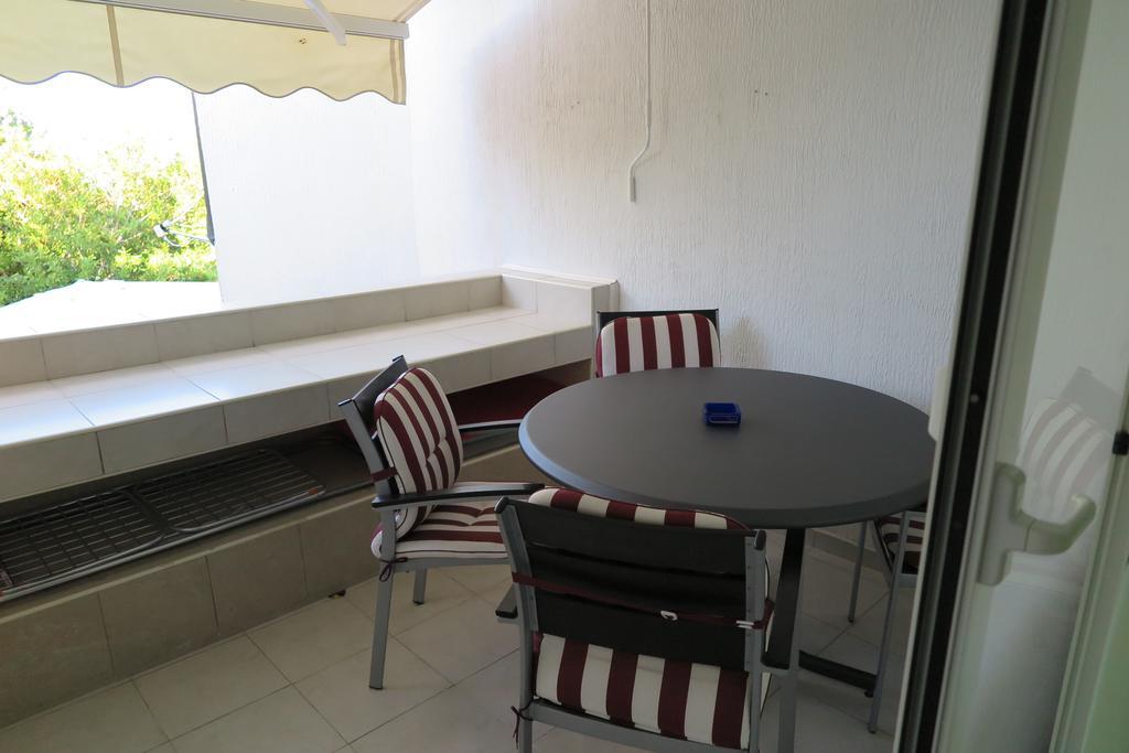 Apartment Omerovic Novaglia Esterno foto