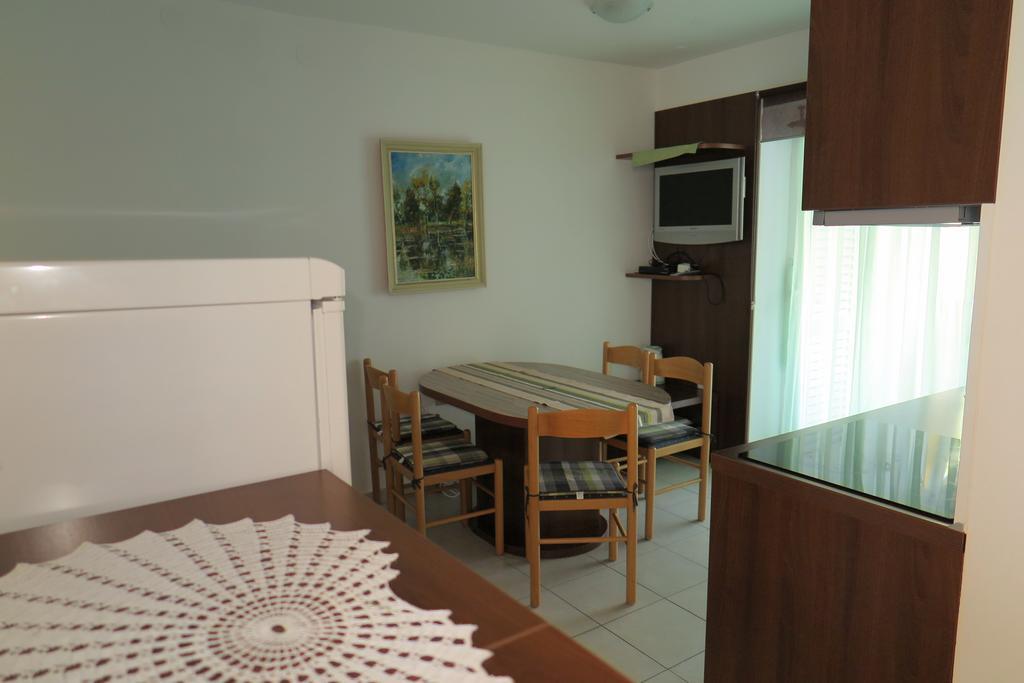 Apartment Omerovic Novaglia Esterno foto